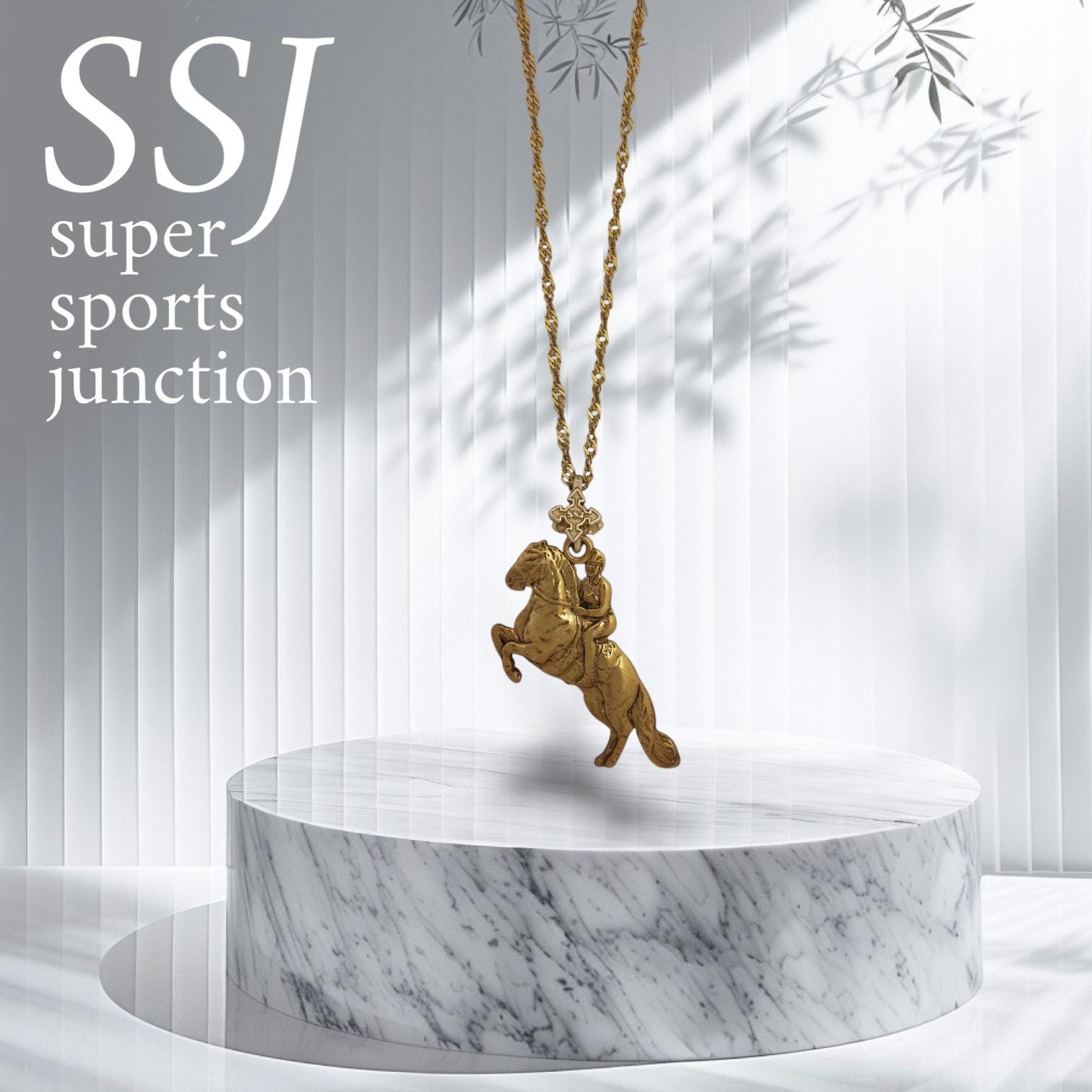 Конен спорт – Мъжки медальон „Ездач при прескачане на препятствие“ – Позлатено покритие – Сребро 925 – Ръчно изработено спортно бижу/талисман за конен спорт – Идеален подарък за мъж – SSJ