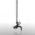 Борец – Мъжки спортен медальон за борба от сребро 925 с оксидирано покритие – Ръчно изработено бижу талисман за спортисти и фенове на бойните изкуства – SSJ