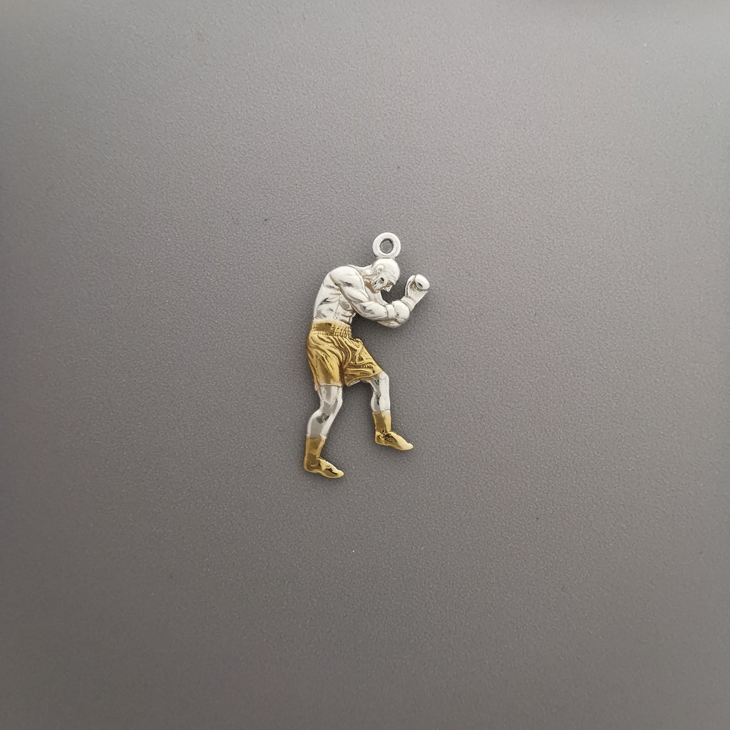 Боксьор – Мъжки спортен медальон за бойци, боксьори и MMA атлети от сребро 925 с частично позлатено покритие – Ръчно изработено бижу талисман за бойни изкуства – SSJ