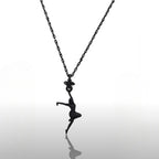 анцьорка – Дамски спортен медальон с оксидирано покритие – Сребро 925 – Ръчно изработено спортно бижу – Идеален подарък за жена, фенка на спортните танци – SSJ