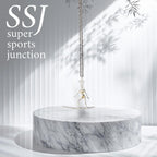 Сърфистка – Дамски спортен медальон от сребро 925 с частично позлатено покритие – Ръчно изработено спортно бижу – Идеален подарък за жена, фенка на сърфа – SSJ