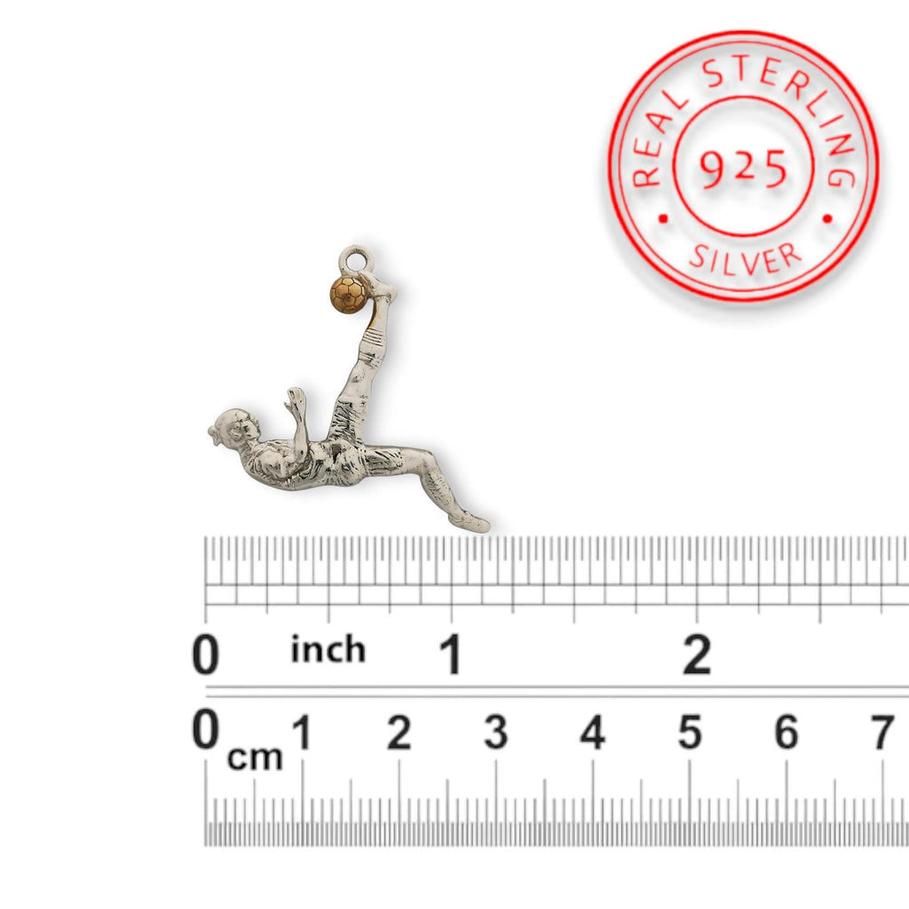 Футболист (задна ножица) – Мъжки спортен медальон от сребро 925 с винтидж покритие – Ръчно изработено спортно бижу – Идеален подарък за мъж, фен на футбола – SSJ