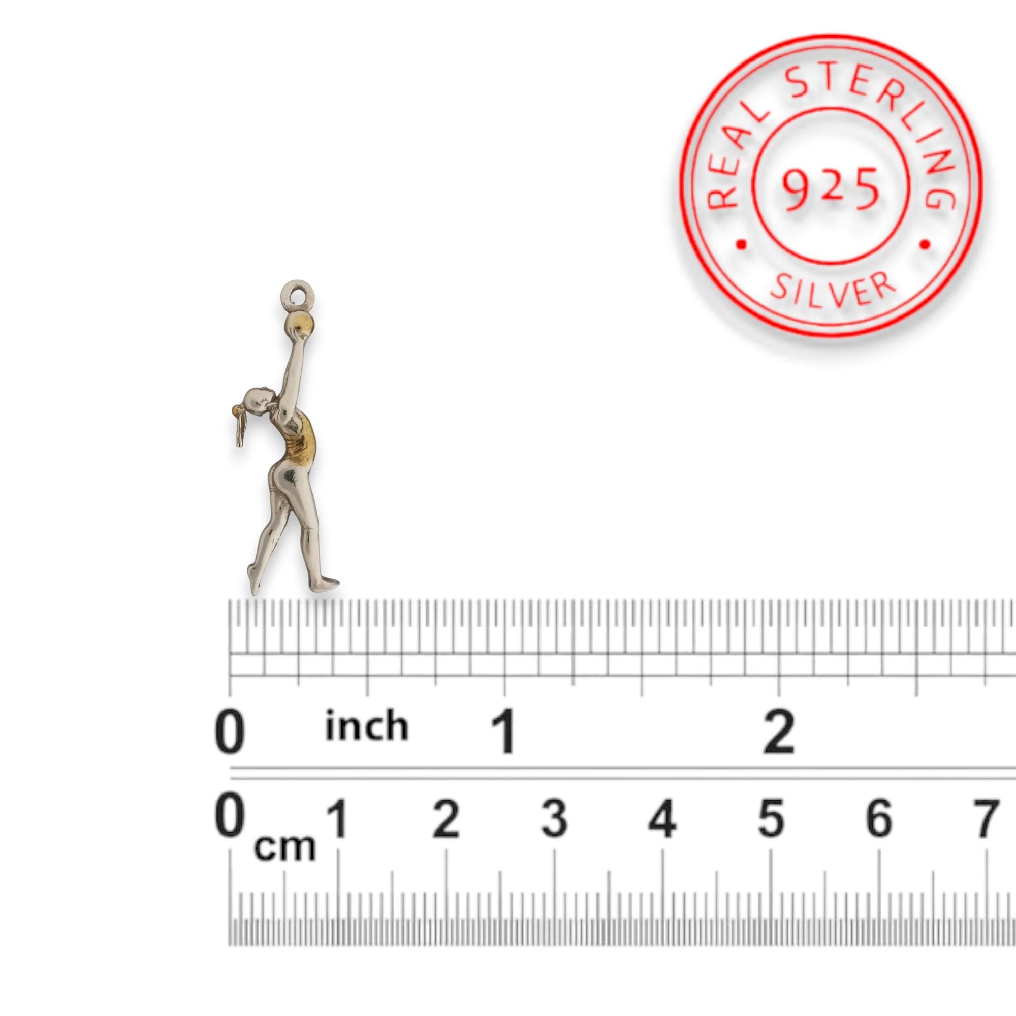 Художествена гимнастика (съчетание с топка) – Дамски спортен медальон от сребро 925 с частично позлатено покритие – Ръчно изработено спортно бижу – Идеален подарък за жена, фенка на художествената гимнастика – SSJ