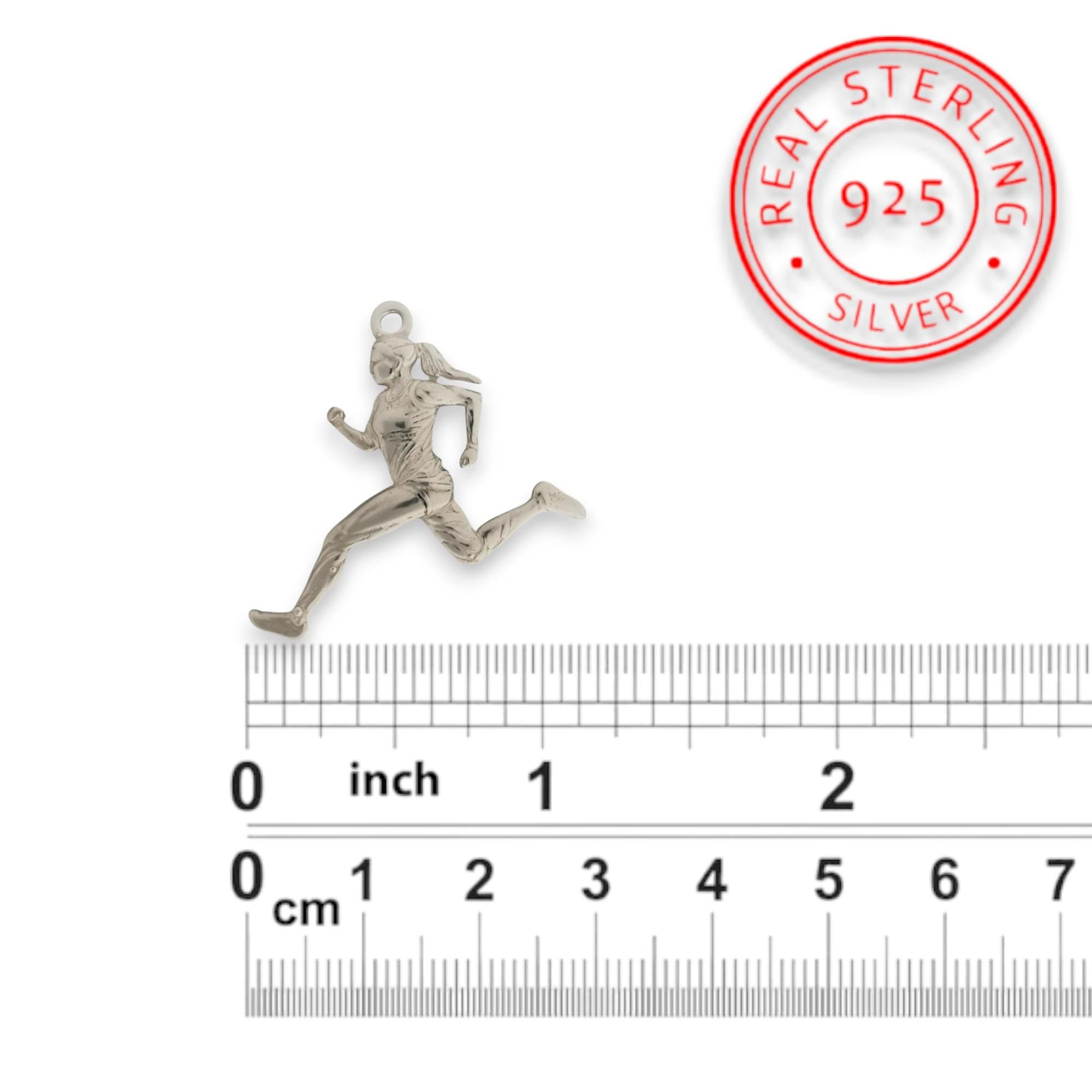 Атлетка – Женски спортен медальон за бегачки, спринтьорки и маратонки от сребро 925 – Ръчно изработено бижу талисман за лекоатлетки – SSJ