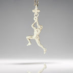 Баскетбол – Мъжки спортен медальон от сребро 925 с класическо полирано покритие – Ръчно изработено бижу талисман за баскетболисти и фенове – Идеален подарък за спортист, треньор или почитател – SSJ