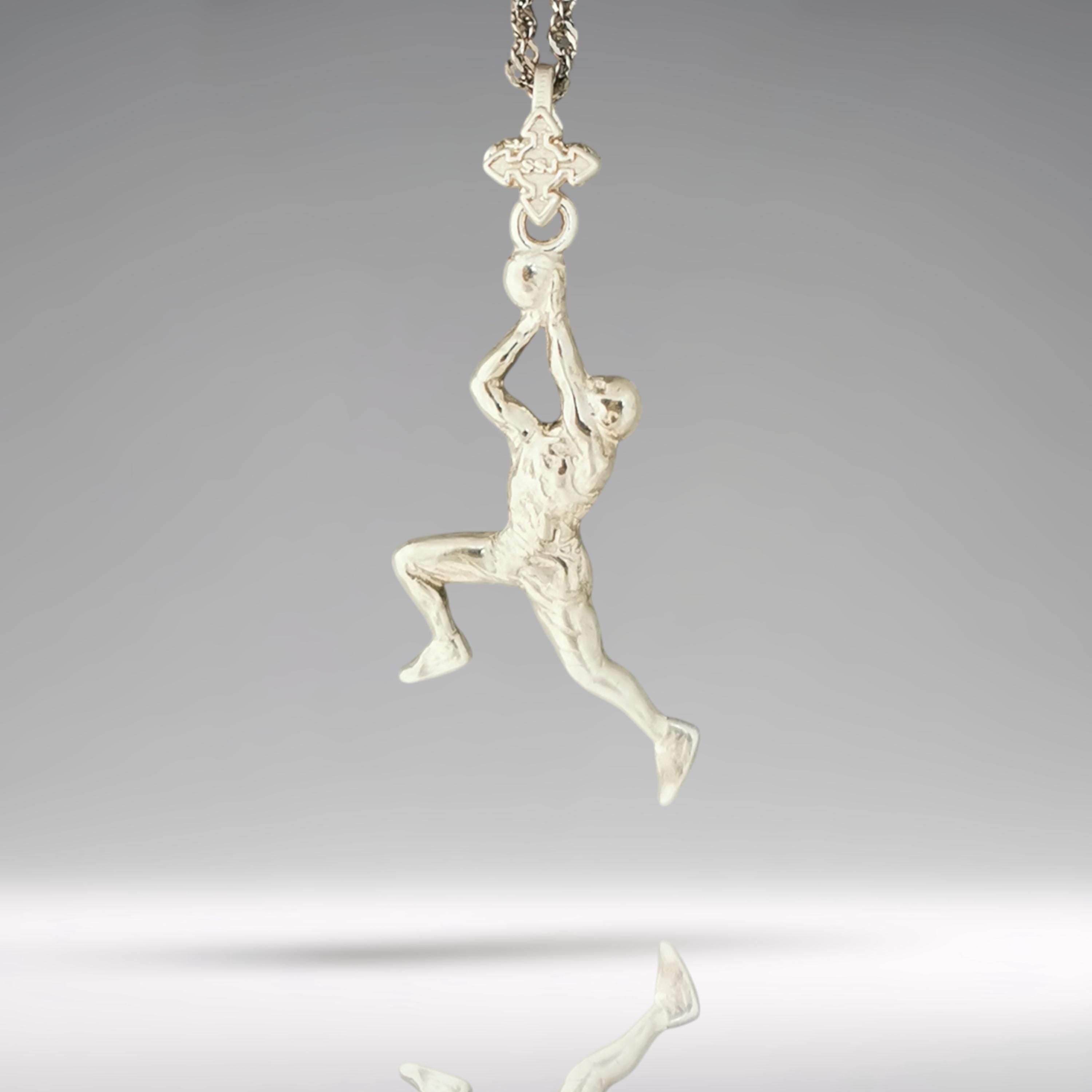 Баскетбол – Мъжки спортен медальон от сребро 925 с класическо полирано покритие – Ръчно изработено бижу талисман за баскетболисти и фенове – Идеален подарък за спортист, треньор или почитател – SSJ