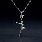 Танцьорка – Дамски спортен медальон в класическо сребро 925 – Ръчно изработено спортно бижу – Идеален подарък за жена, фенка на спортните танци – SSJ