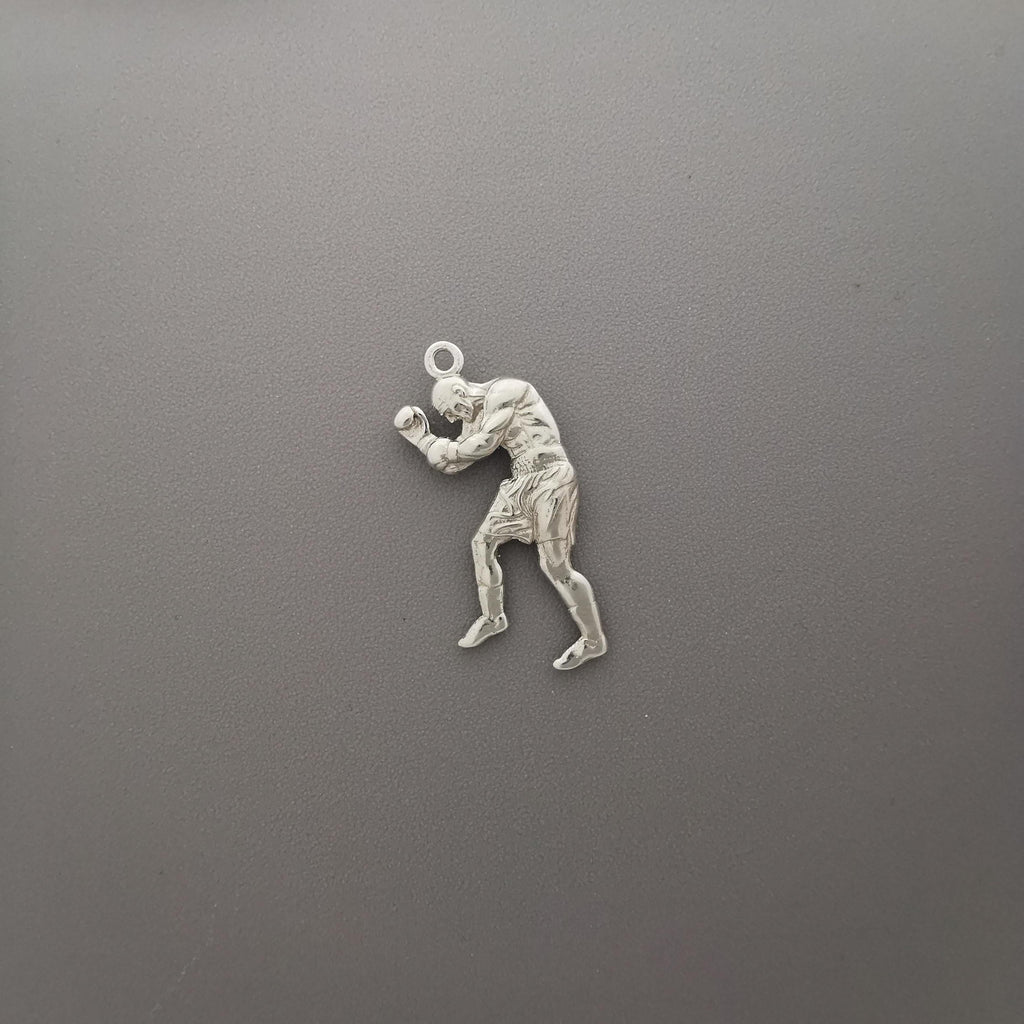 Боксьор – Мъжки спортен медальон за бойци, боксьори и MMA атлети от сребро 925 – Ръчно изработено бижу талисман за бойни изкуства – SSJ