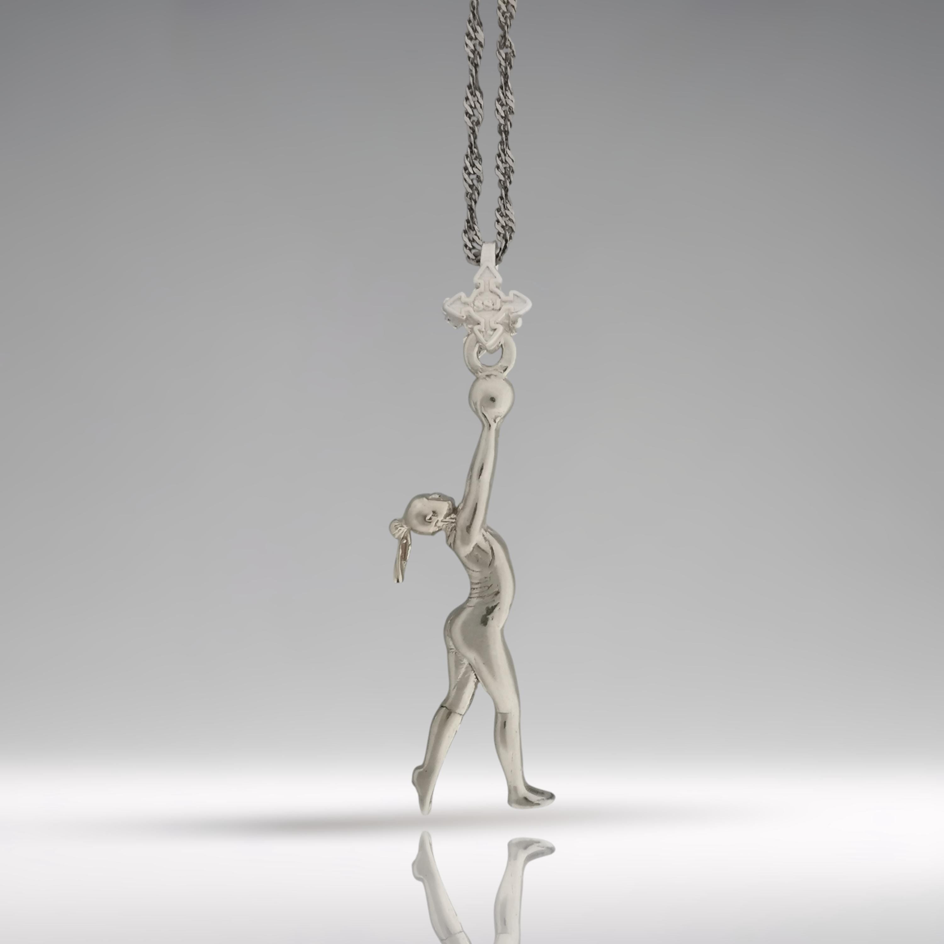 Художествена гимнастика (съчетание с топка) – Дамски спортен медальон от сребро 925 в класическо сребро – Ръчно изработено спортно бижу – Идеален подарък за жена, фенка на художествената гимнастика – SSJ