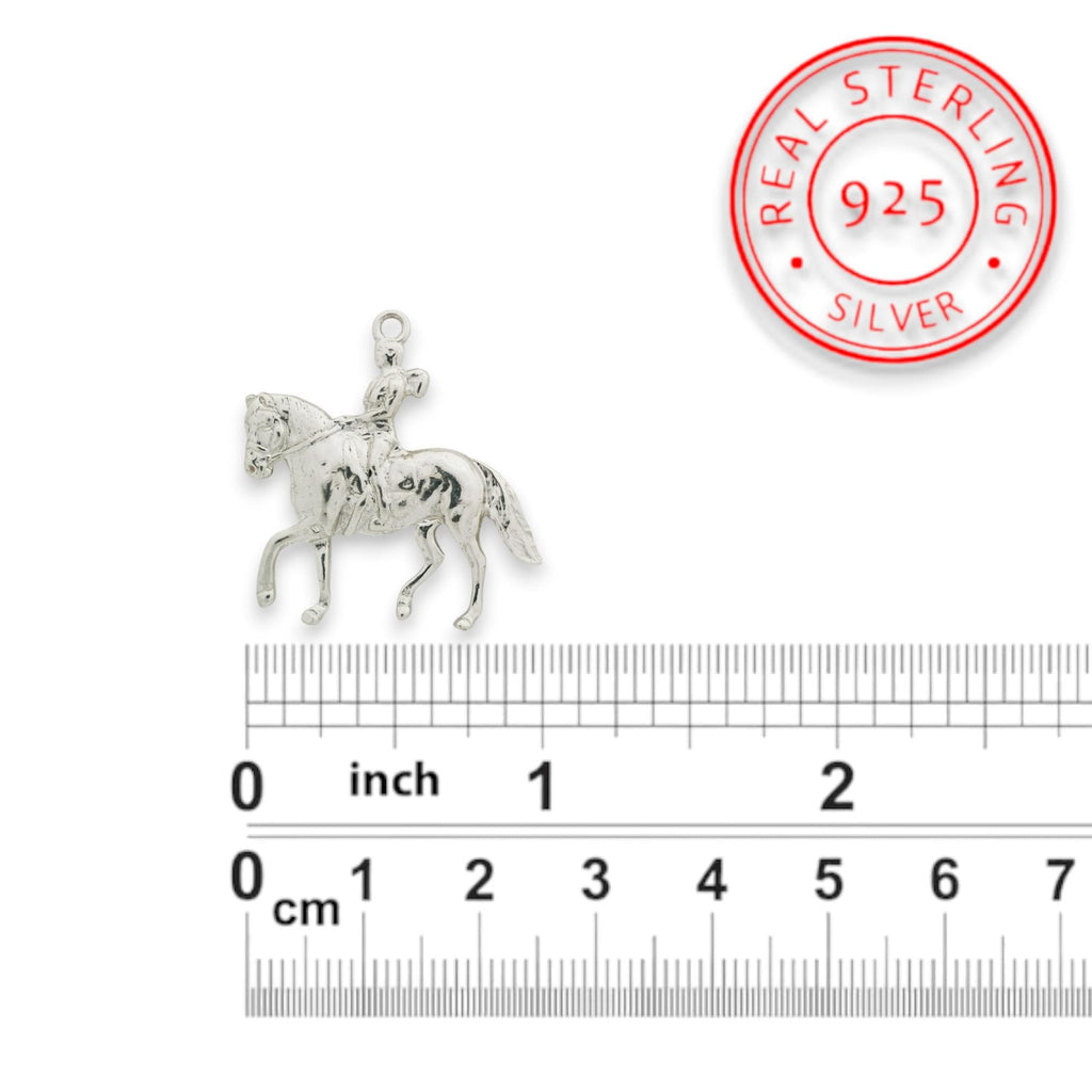 Конен спорт – Дамски медальон с фигура на ездачка – Класическо сребро 925 – Ръчно изработено спортно бижу/талисман конна езда – Идеален подарък за жена – SSJ