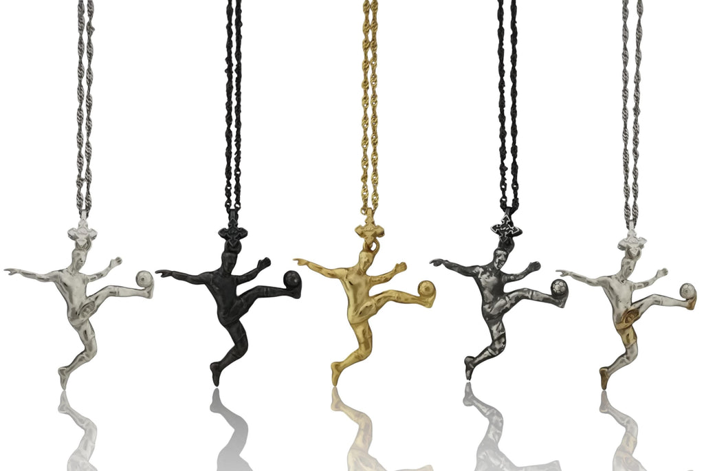 Футболист (воле) – Мъжки спортен медальон от сребро 925 с класическо покритие – Ръчно изработено спортно бижу – Идеален подарък за мъж, фен на футбола – SSJ