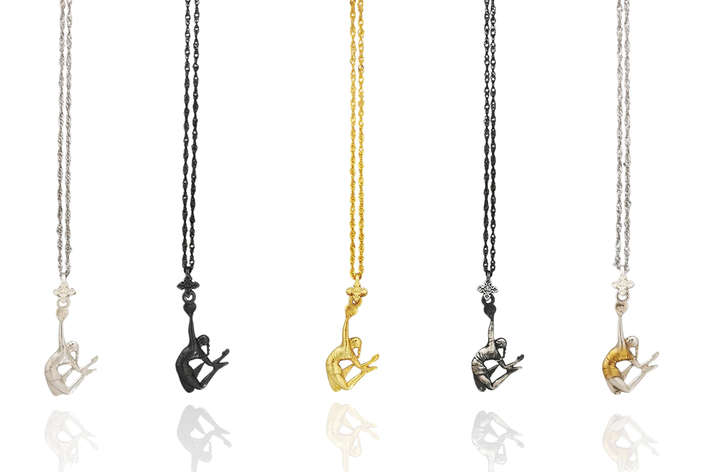 Волейболистка – Женски спортен медальон с винтидж покритие – Сребро 925 – Ръчно изработено бижу/талисман – SSJ