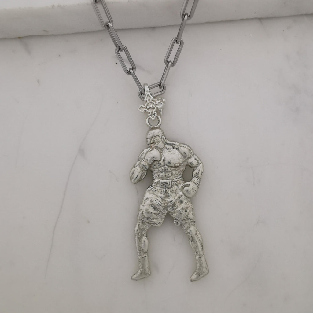 Боксьор – Мъжки спортен медальон за бойци, боксьори и MMA атлети от сребро 925 – Ръчно изработено бижу талисман за бойни изкуства – SSJ