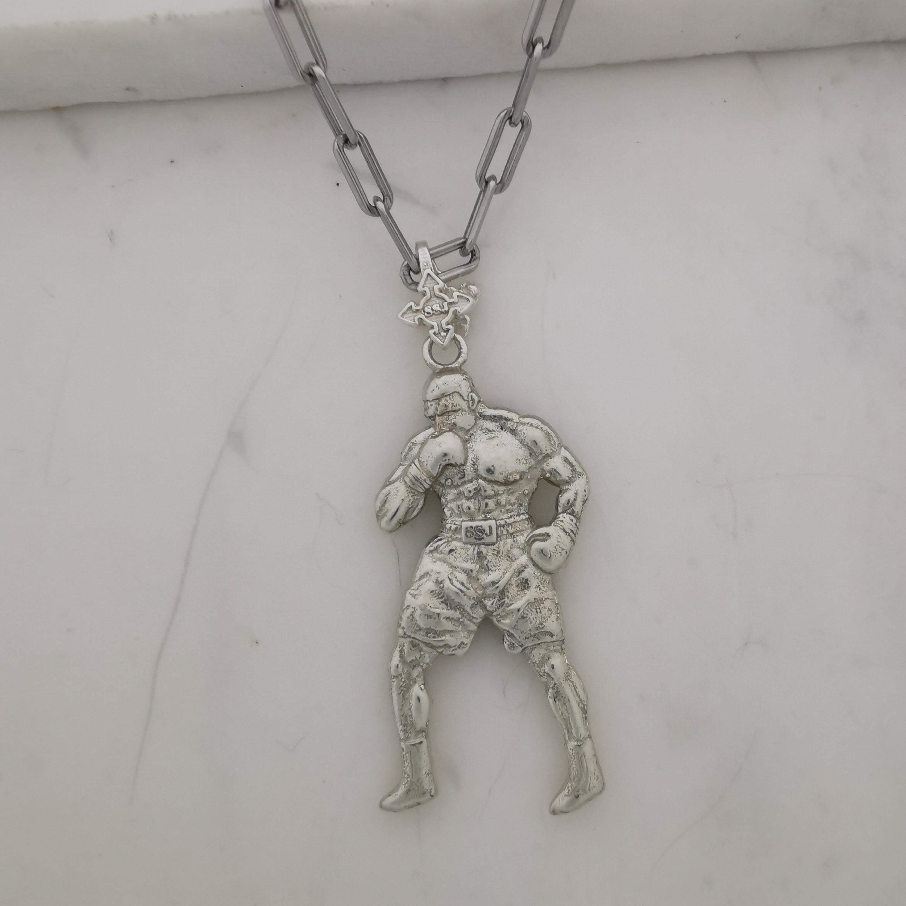 Боксьор – Мъжки спортен медальон за бойци, боксьори и MMA атлети от сребро 925 – Ръчно изработено бижу талисман за бойни изкуства – SSJ