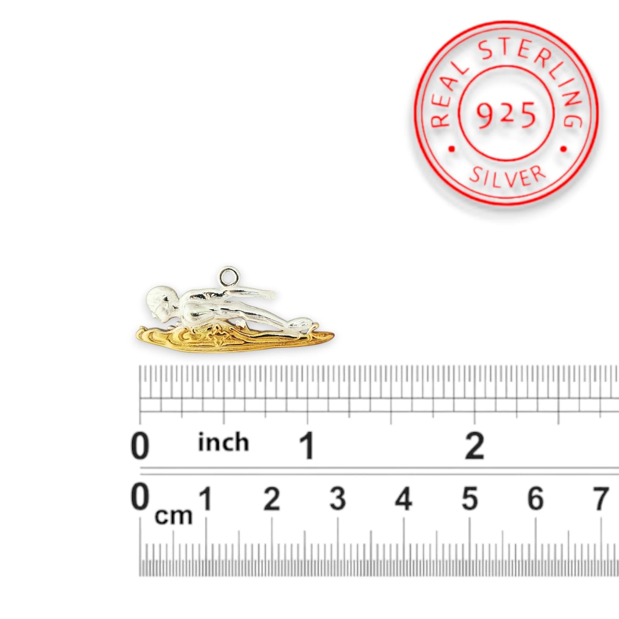 Плувец (бътерфлай) – Мъжки спортен медальон от сребро 925 с частично позлатено покритие – Ръчно изработено спортно бижу – Идеален подарък за мъж, фен на плуването – SSJ