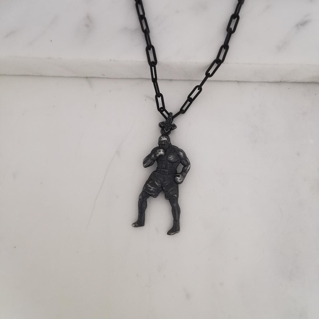 Боксьор – Мъжки спортен медальон за бойци, боксьори и MMA атлети от сребро 925 с оксидирано покритие – Ръчно изработено бижу талисман за бойни изкуства – SSJ