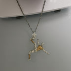 Футболист (задна ножица) – Мъжки спортен медальон от сребро 925 с частично позлатено покритие – Ръчно изработено спортно бижу – Идеален подарък за мъж, фен на футбола – SSJ