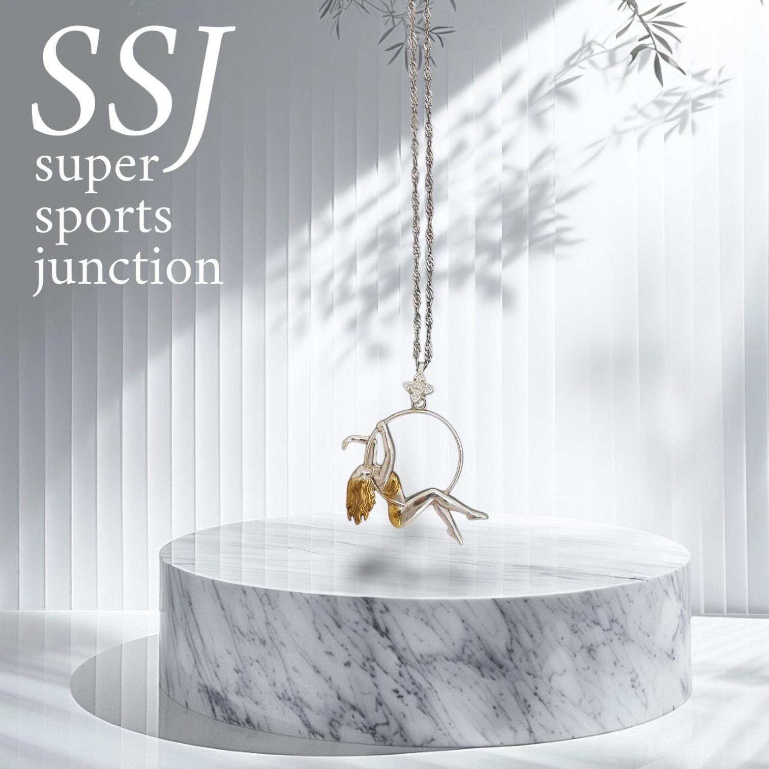 Въздушна акробатика – Женски спортен медальон от сребро 925 с частично позлатено покритие – Ръчно изработено бижу талисман за гимнастички и танцьорки – Идеален подарък за спортист, треньор или артист – SSJ