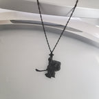 Хокеист (вратар) – Мъжки спортен медальон от сребро 925 с оксидирано покритие – Ръчно изработено спортно бижу – Идеален подарък за мъж, фен на хокея – SSJ