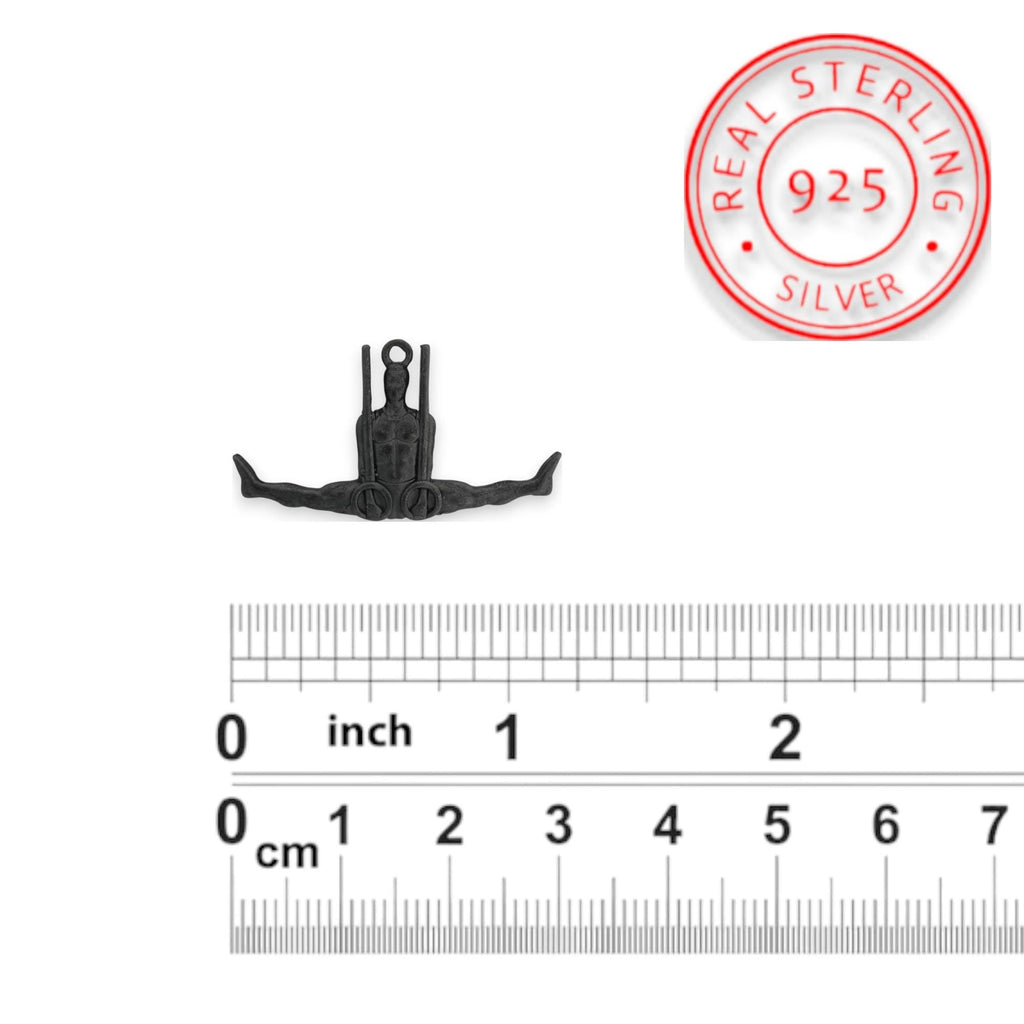Гимнастик на халки – Мъжки спортен медальон от сребро 925 с оксидирано покритие – Ръчно изработено бижу талисман за гимнастици и спортисти – Идеален подарък за спортист, треньор или фен – SSJ