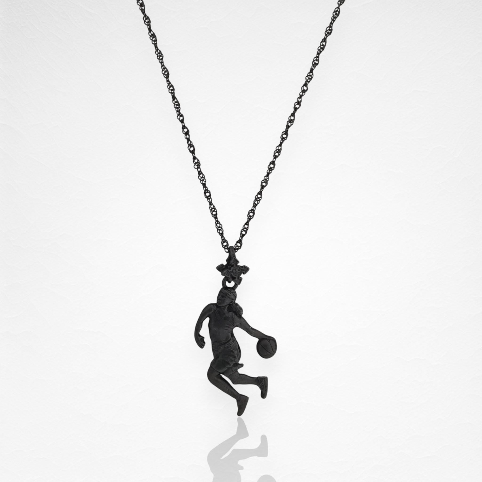 Баскетбол – Женски спортен медальон от сребро 925 с оксидирано черно покритие – Ръчно изработено бижу талисман за баскетболистки и фенки на спорта – Идеален подарък за спортист, треньор или почитател – SSJ