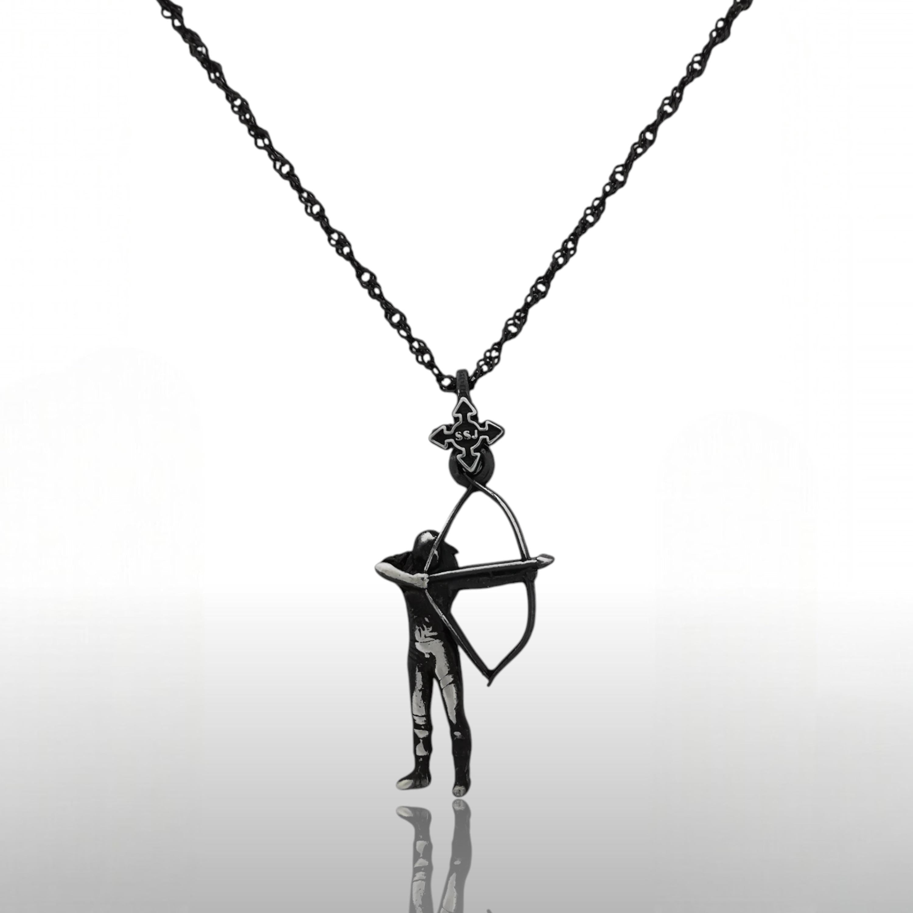 Стрелба с лък – Дамски спортен медальон от сребро 925 с винтидж покритие – Ръчно изработено спортно бижу – Идеален подарък за жена, фенка на стрелбата с лък – SSJ