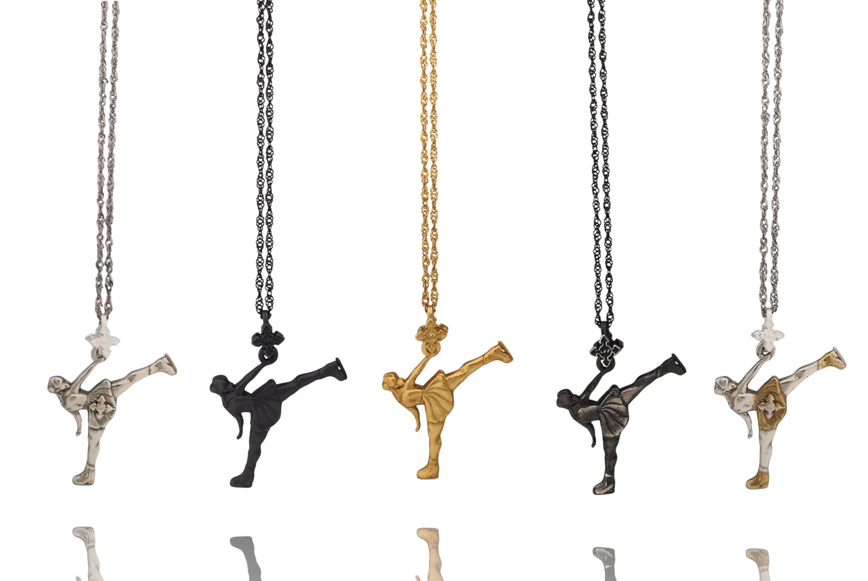 Фигурно пързаляне (спирала) – Дамски спортен медальон от сребро 925 с позлатено покритие – Ръчно изработено спортно бижу – Идеален подарък за жена, фенка на фигурното пързаляне – SSJ