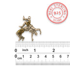 Борба – Мъжки спортен медальон от сребро 925 с частично позлатено покритие – Ръчно изработено бижу талисман за борци, треньори и фенове на бойните изкуства – SSJ