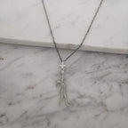 Художествена гимнастика (съчетание с топка) – Дамски спортен медальон от сребро 925 в класическо сребро – Ръчно изработено спортно бижу – Идеален подарък за жена, фенка на художествената гимнастика – SSJ