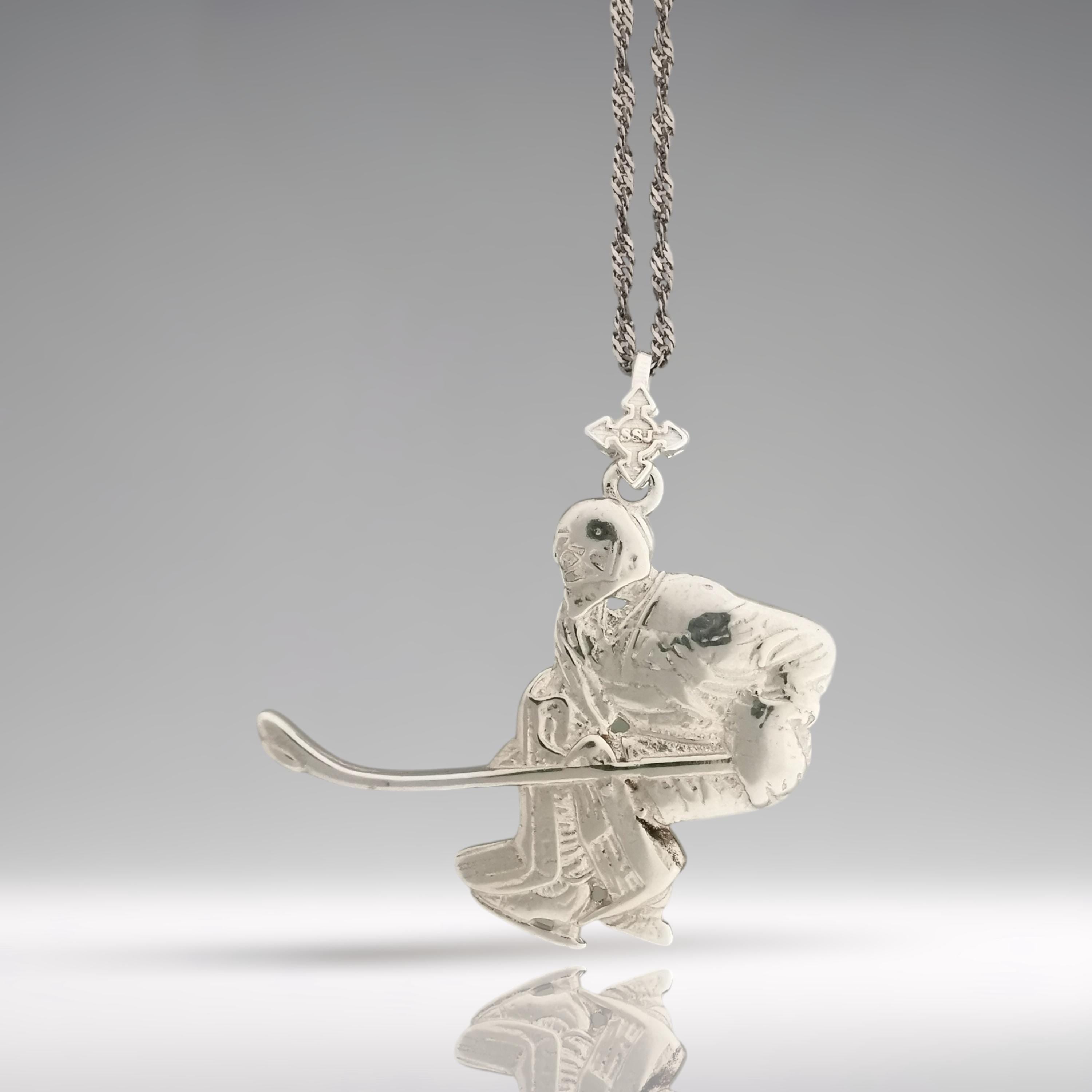 Хокеист (вратар) – Мъжки спортен медальон от сребро 925 с класическо покритие – Ръчно изработено спортно бижу – Идеален подарък за мъж, фен на хокея – SSJ