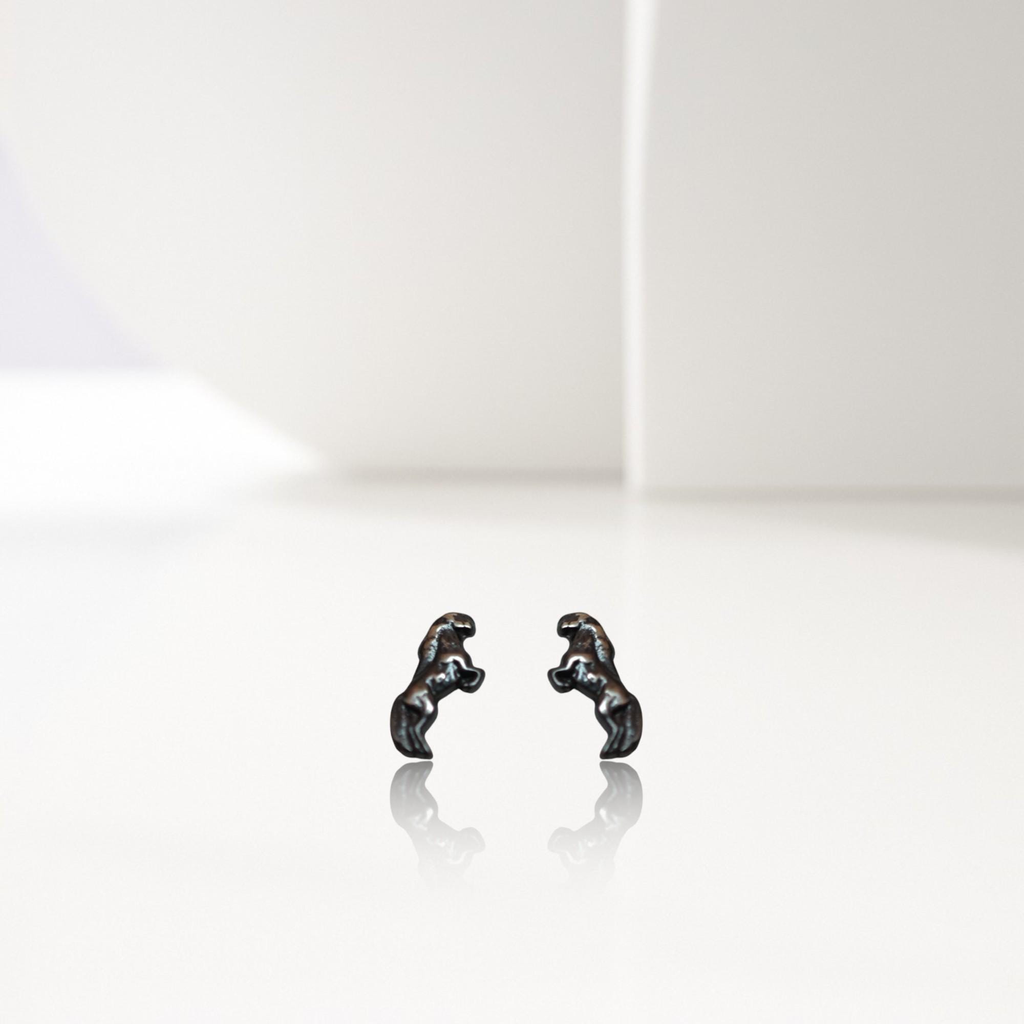 Кон – Дамски обеци с винтидж покритие – Сребро 925 – Ръчно изработени спортни бижута/талисмани конен спорт – Идеален подарък за жена – SSJ