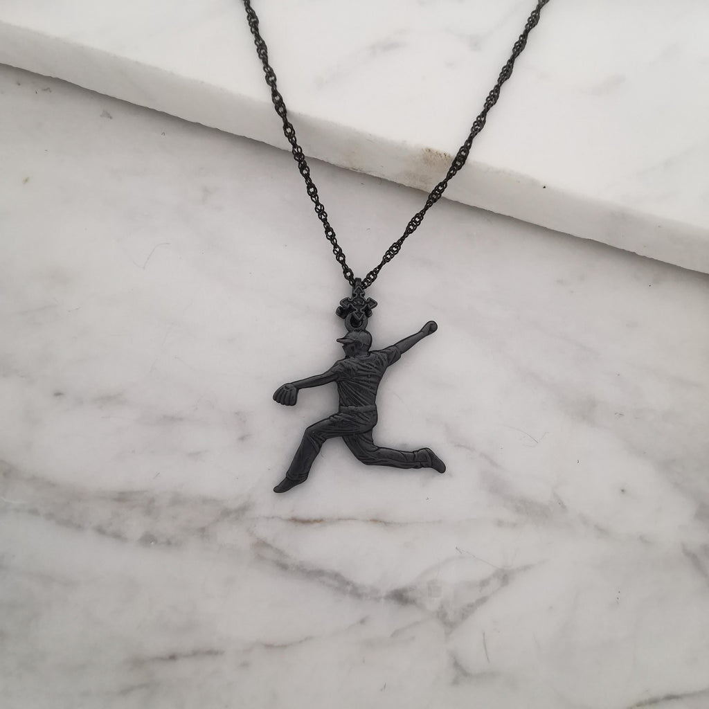 Бейзбол – Мъжки спортен медальон за бейзболист питчър от сребро 925 с оксидирано черно покритие – Ръчно изработено бижу талисман – Идеален подарък за спортисти, треньори и фенове – SSJ