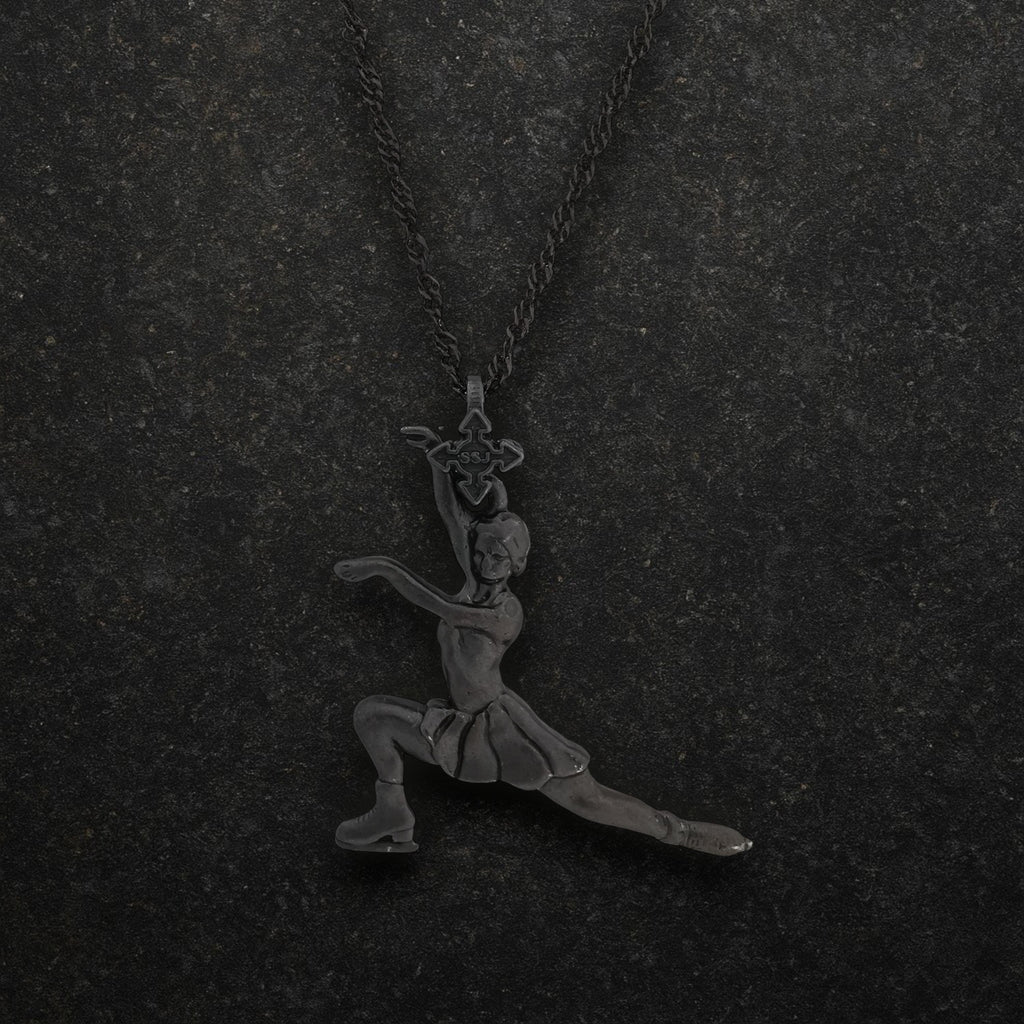 Фигурно пързаляне – Дамски спортен медальон от сребро 925 с оксидирано покритие – Ръчно изработено спортно бижу – Идеален подарък за жена, фенка на фигурното пързаляне – SSJ