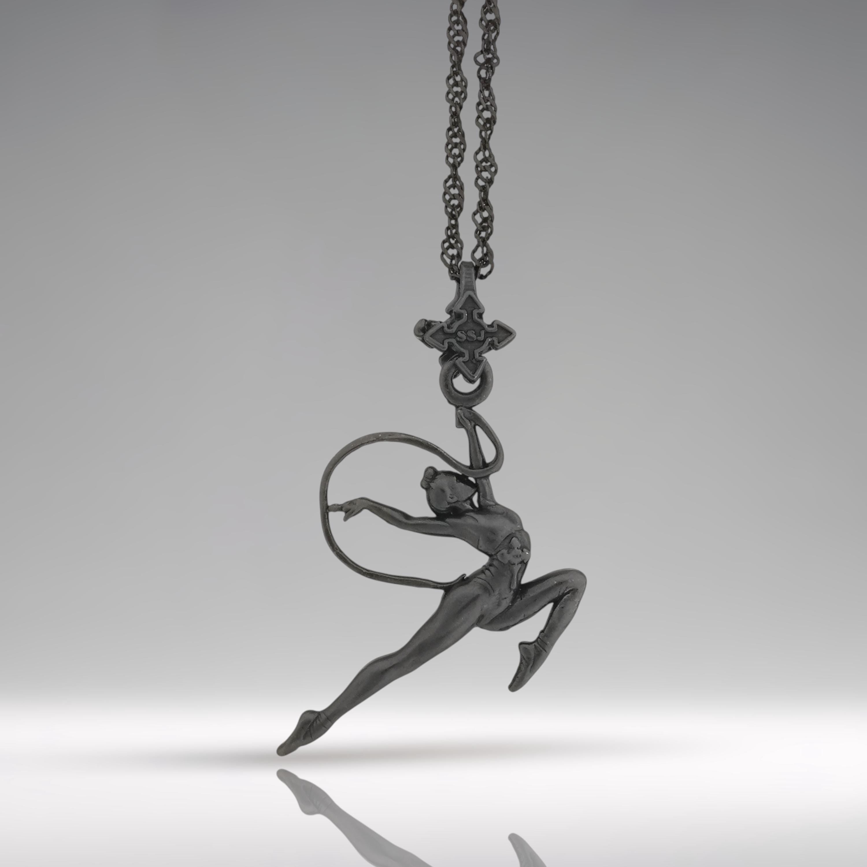 Oxidized gymnastics pendant in 925 silver – expressive jewelry for rhythmic gymnasts, dancers, and young athletes with grace and strength.

🎁 Perfect gift for:
• Rhythmic gymnasts, performers, fans
• Girls, teen dancers, athletes
• Birthday, recital, performance gift