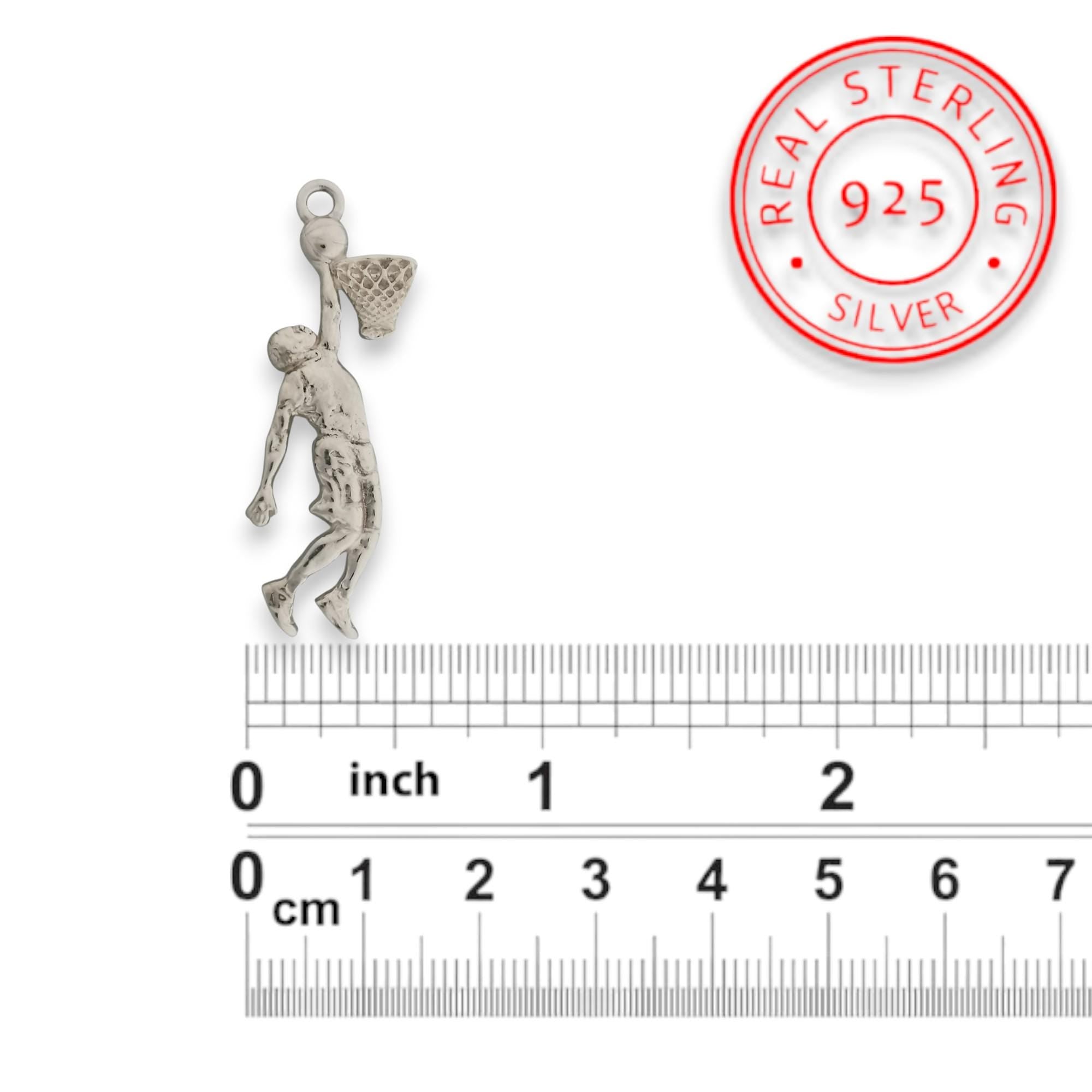 Баскетбол – Мъжки спортен медальон от сребро 925 с класическо полирано покритие – Ръчно изработено бижу талисман за баскетболисти и фенове – Идеален подарък за спортист или треньор – SSJ