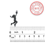 Баскетбол – Женски спортен медальон от сребро 925 с оксидирано покритие – Ръчно изработено бижу талисман за баскетболистки и фенки на спорта – Идеален подарък за спортист, треньор или почитател – SSJ