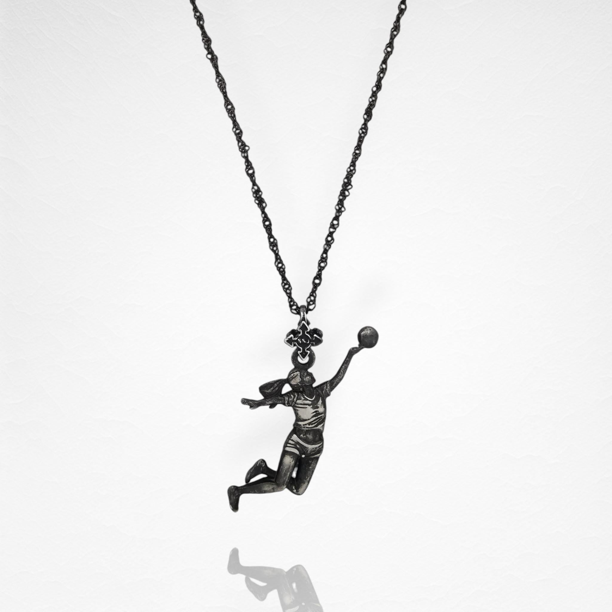 Волейболистка – Женски спортен медальон с винтидж покритие – Сребро 925 – Ръчно изработено бижу/талисман – SSJ