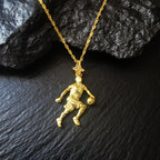 Баскетбол – Мъжки спортен медальон от сребро 925 с позлатено покритие – Ръчно изработено бижу талисман за баскетболисти и фенове – Идеален подарък за спортист, треньор или почитател – SSJ