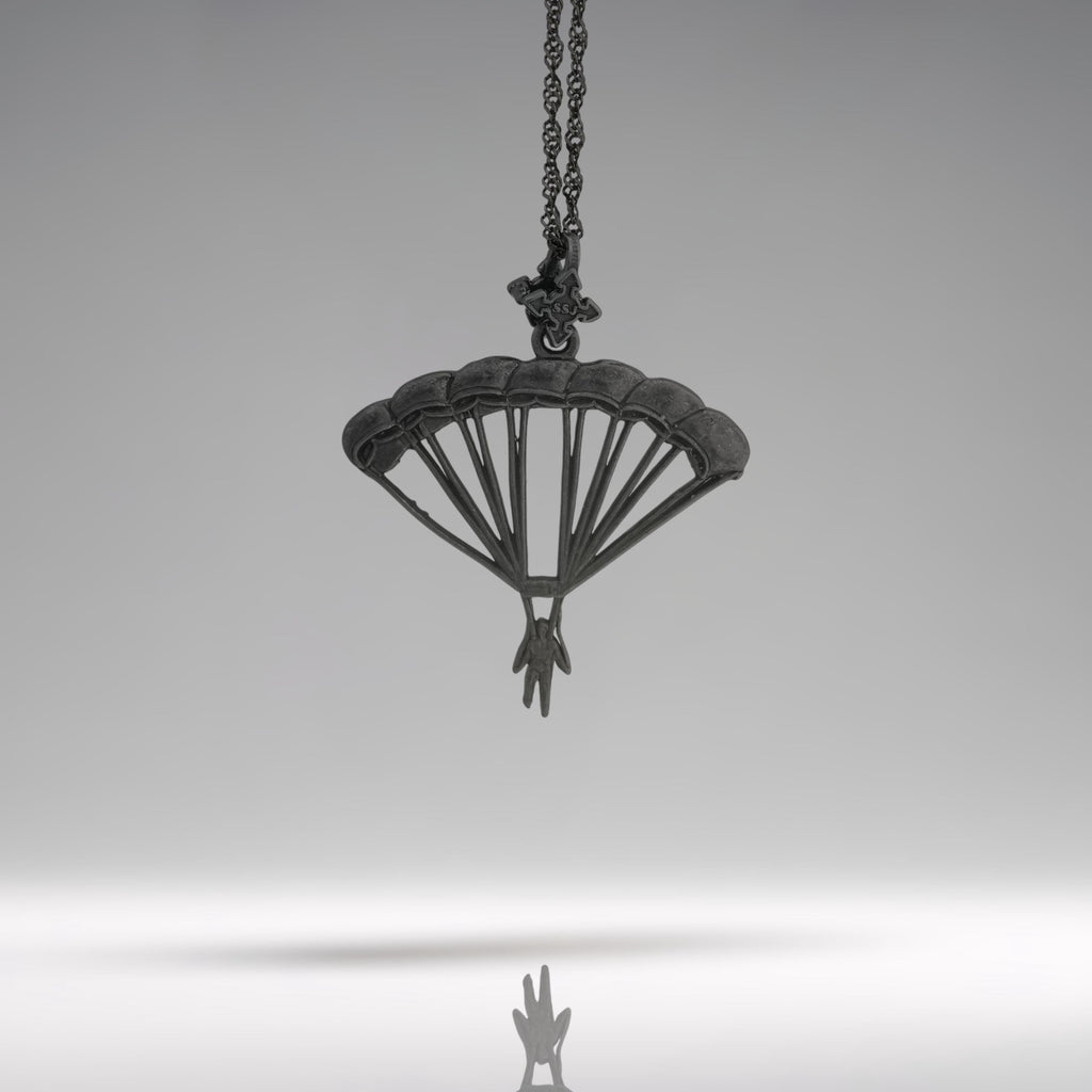 Парашутизъм (Скайдайвинг) – Унисекс спортен медальон от сребро 925 с оксидирано покритие – Ръчно изработено спортно бижу – Идеален подарък за фен на екстремните спортове – SSJ