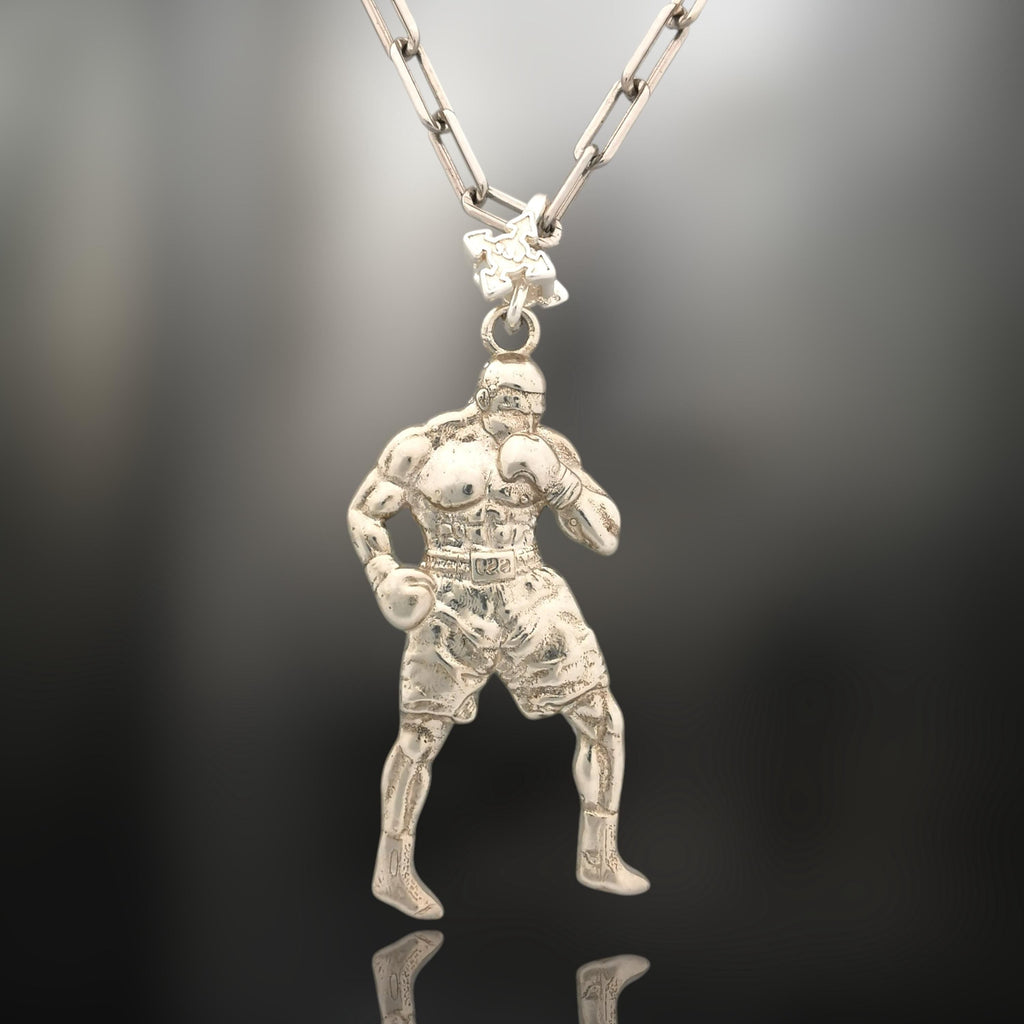 Боксьор – Мъжки спортен медальон за бойци, боксьори и MMA атлети от сребро 925 – Ръчно изработено бижу талисман за бойни изкуства – SSJ