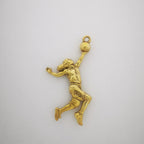 Баскетбол – Женски спортен медальон от сребро 925 с позлатено покритие – Ръчно изработено бижу талисман за баскетболистки и фенки на спорта – Идеален подарък за спортист, треньор или почитател – SSJ