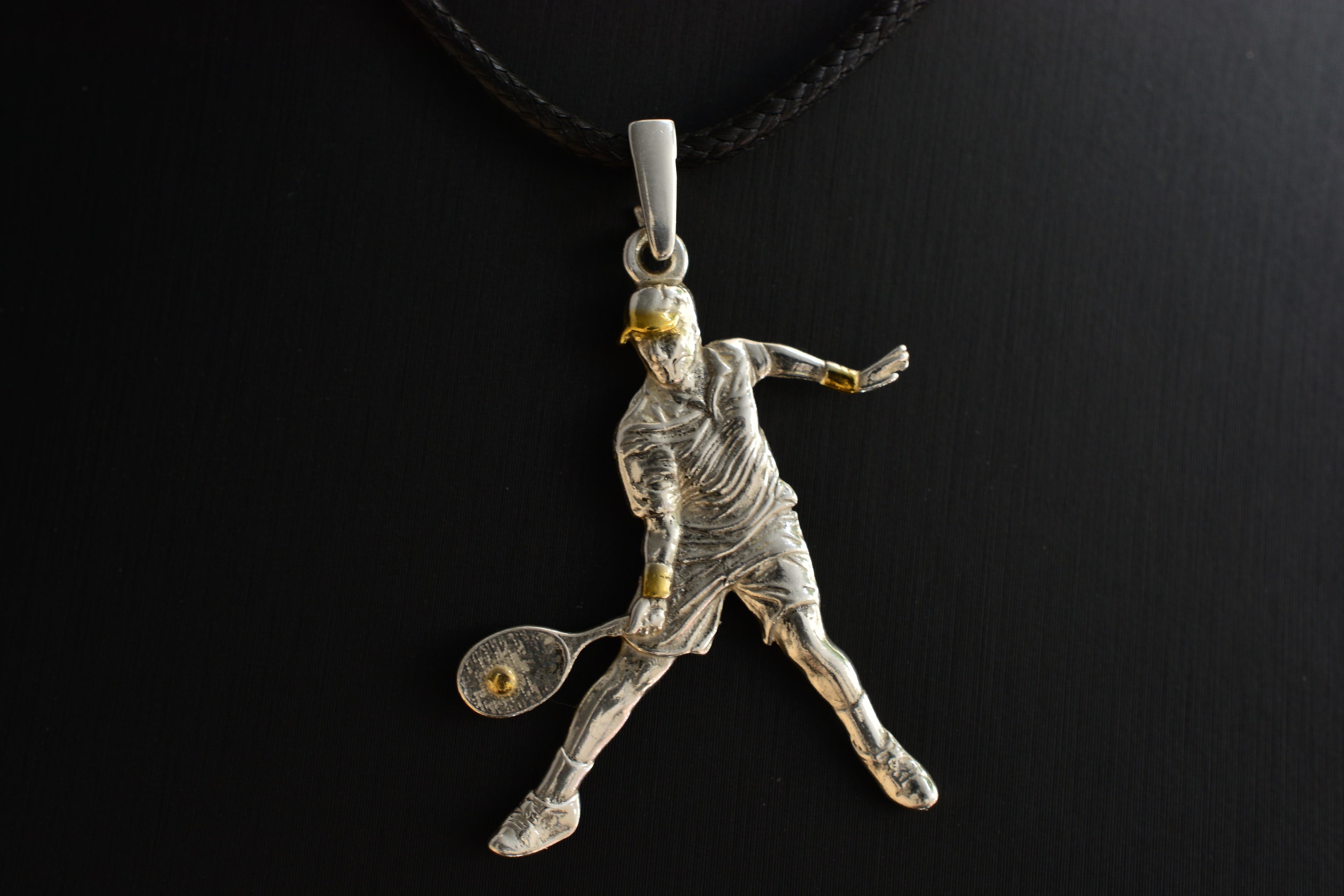 Тенис – Мъжки спортен медальон от сребро 925 с позлатено покритие – Ръчно изработено спортно бижу – Идеален подарък за мъж, фен на тениса – SSJ