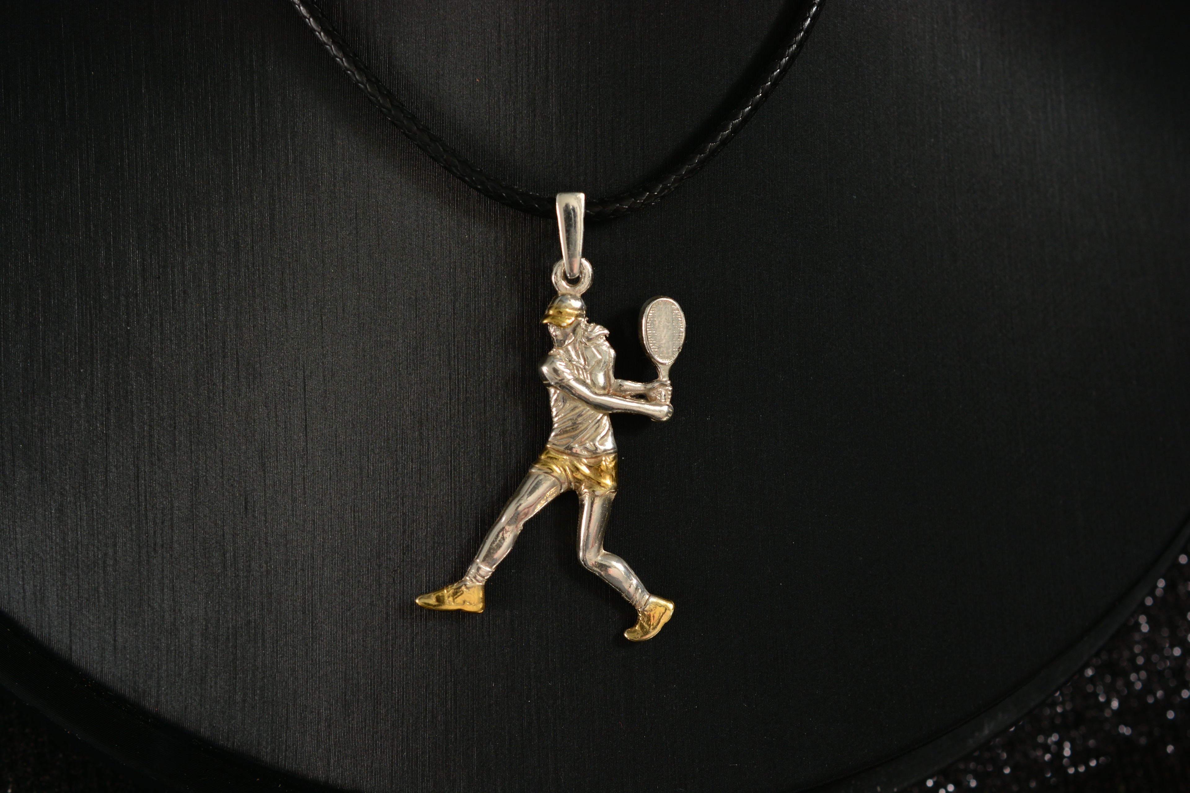 Тенис – Дамски спортен медальон от сребро 925 с класическо покритие – Ръчно изработено спортно бижу – Идеален подарък за жена, фенка на тениса – SSJ