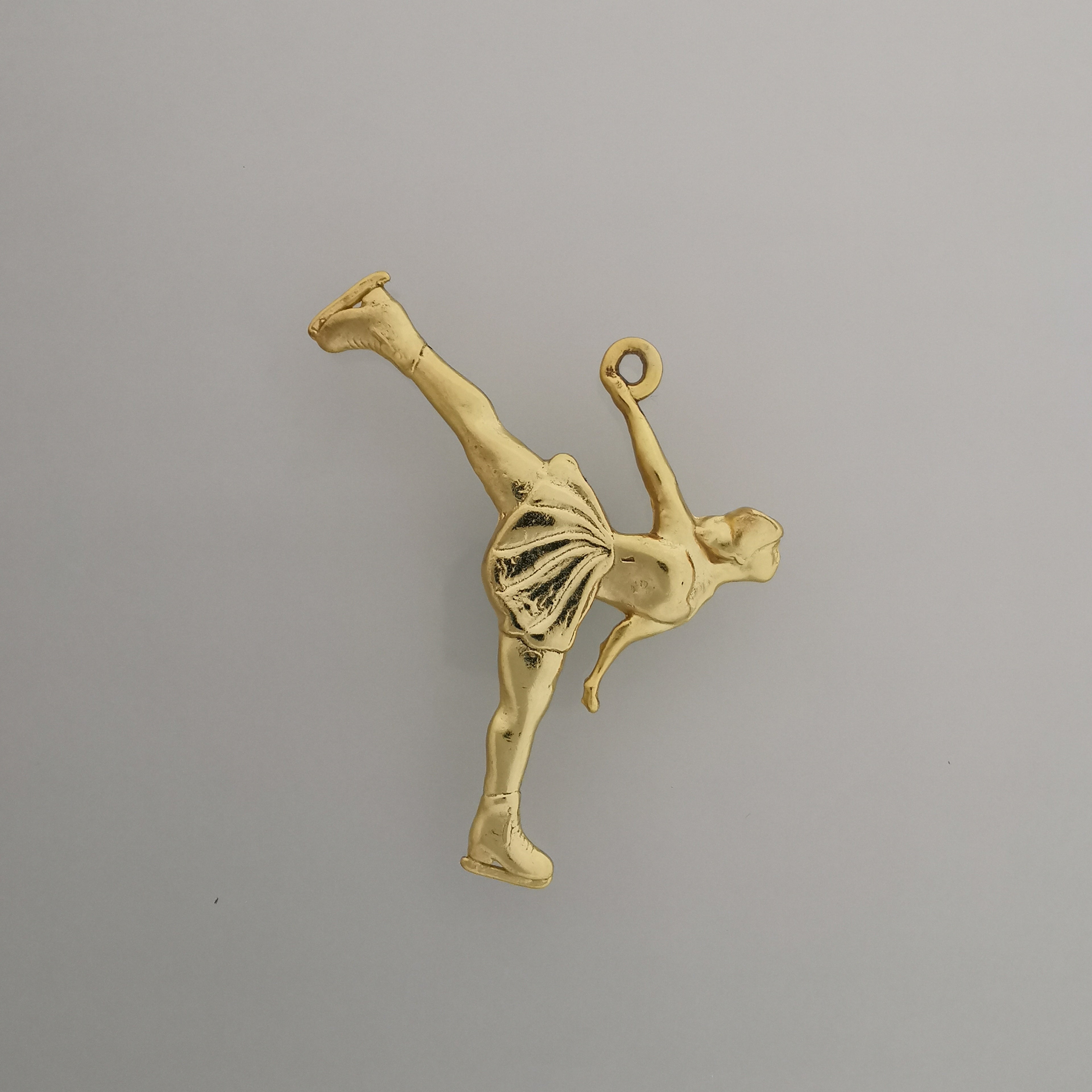 Фигурно пързаляне (спирала) – Дамски спортен медальон от сребро 925 с винтидж покритие – Ръчно изработено спортно бижу – Идеален подарък за жена, фенка на фигурното пързаляне – SSJ