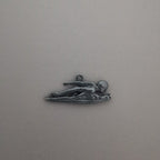 Плувец (бътерфлай) – Мъжки спортен медальон от сребро 925 с оксидирано покритие – Ръчно изработено спортно бижу – Идеален подарък за мъж, фен на плуването – SSJ