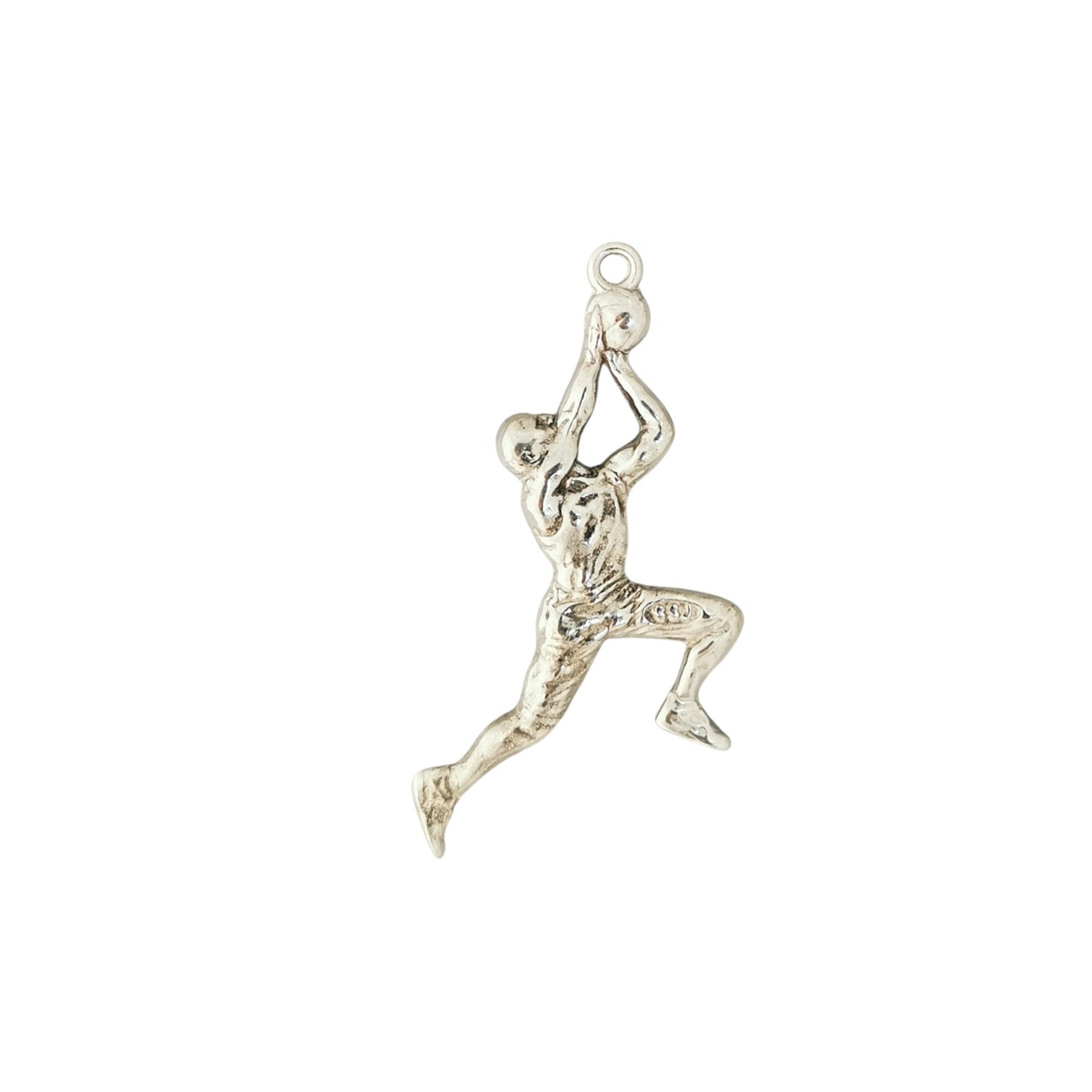 Баскетбол – Мъжки спортен медальон от сребро 925 с оксидирано покритие – Ръчно изработено бижу талисман за баскетболисти и фенове – Идеален подарък за спортист, треньор или почитател – SSJ