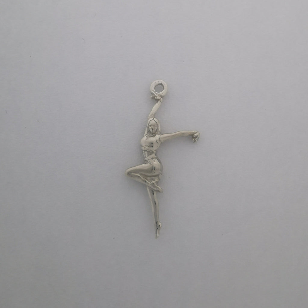 Танцьорка – Дамски спортен медальон в класическо сребро 925 – Ръчно изработено спортно бижу – Идеален подарък за жена, фенка на спортните танци – SSJ
