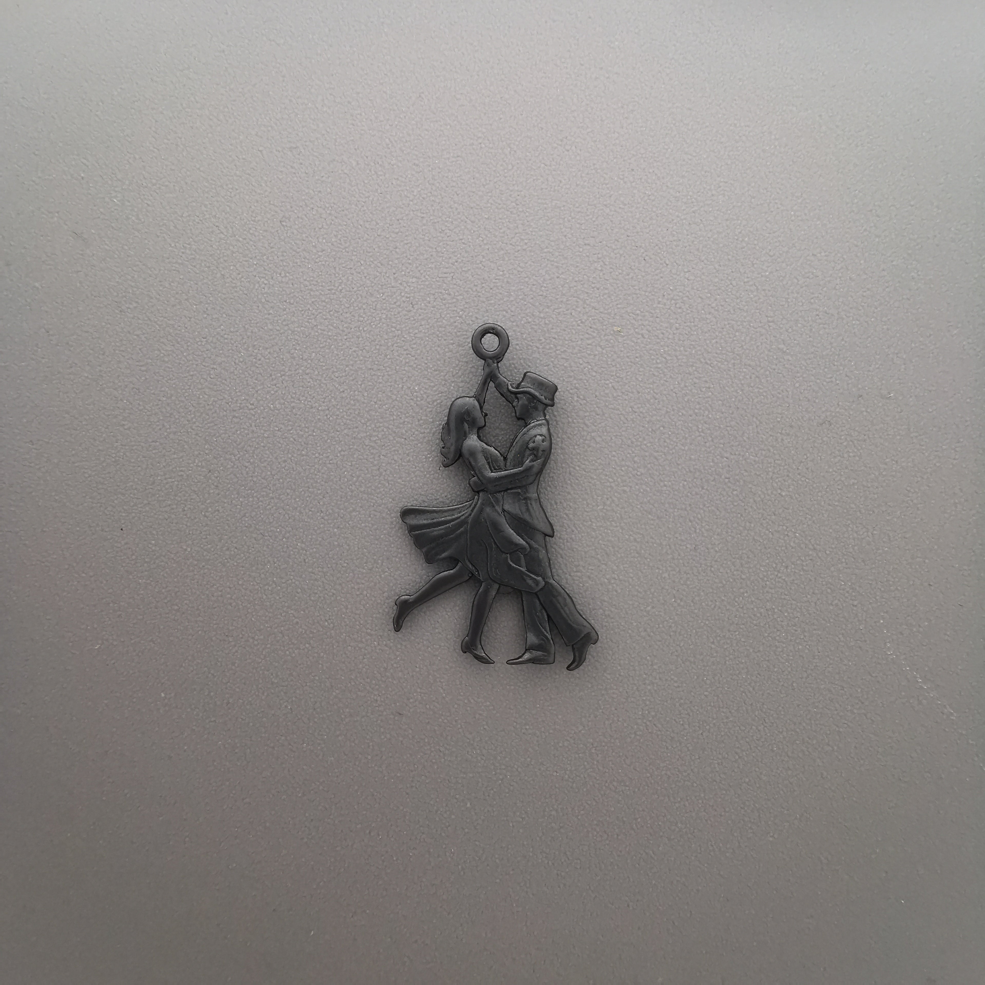 Латино танци – Унисекс спортен медальон от сребро 925 в класическо сребро – Ръчно изработено спортно бижу – Идеален подарък за жена, фенка на спортните танци – SSJ