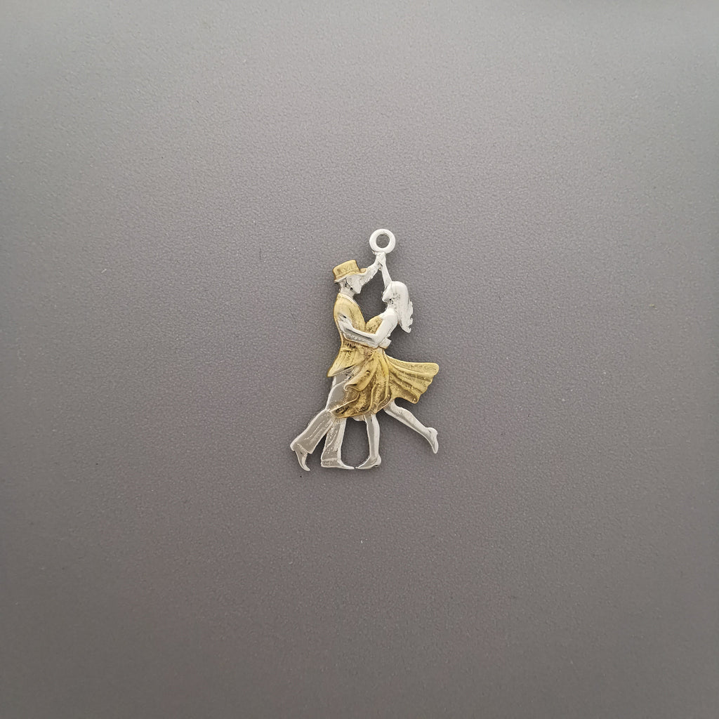 Латино танци – Унисекс спортен медальон от сребро 925 с частично позлатено покритие – Ръчно изработено спортно бижу – Идеален подарък за жена, фенка на спортните танци – SSJ