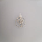 Въздушна акробатика – Женски спортен медальон от сребро 925 с класическо полирано покритие – Ръчно изработено бижу талисман за гимнастички и артистки – Идеален подарък за спортист, треньор или фен – SSJ